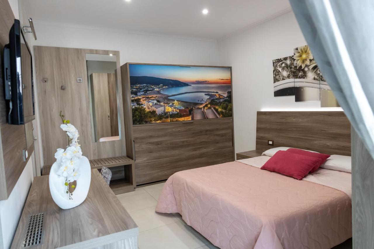 Mary VI Rooms Peschici Kültér fotó