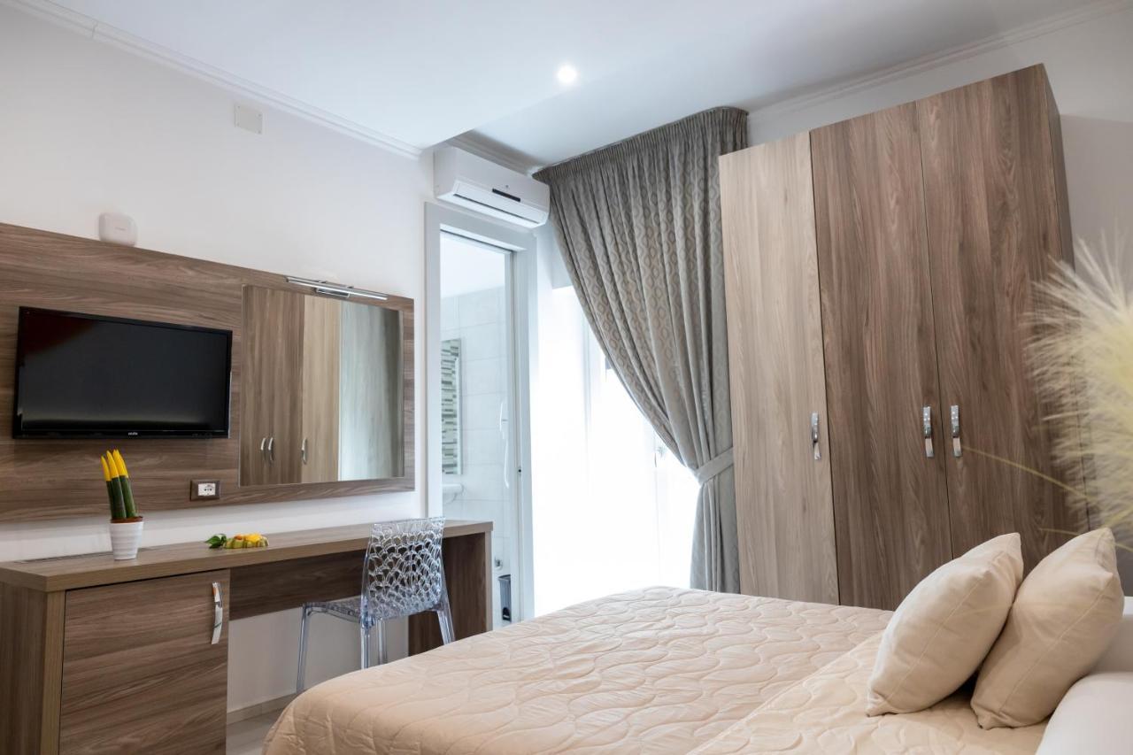 Mary VI Rooms Peschici Kültér fotó