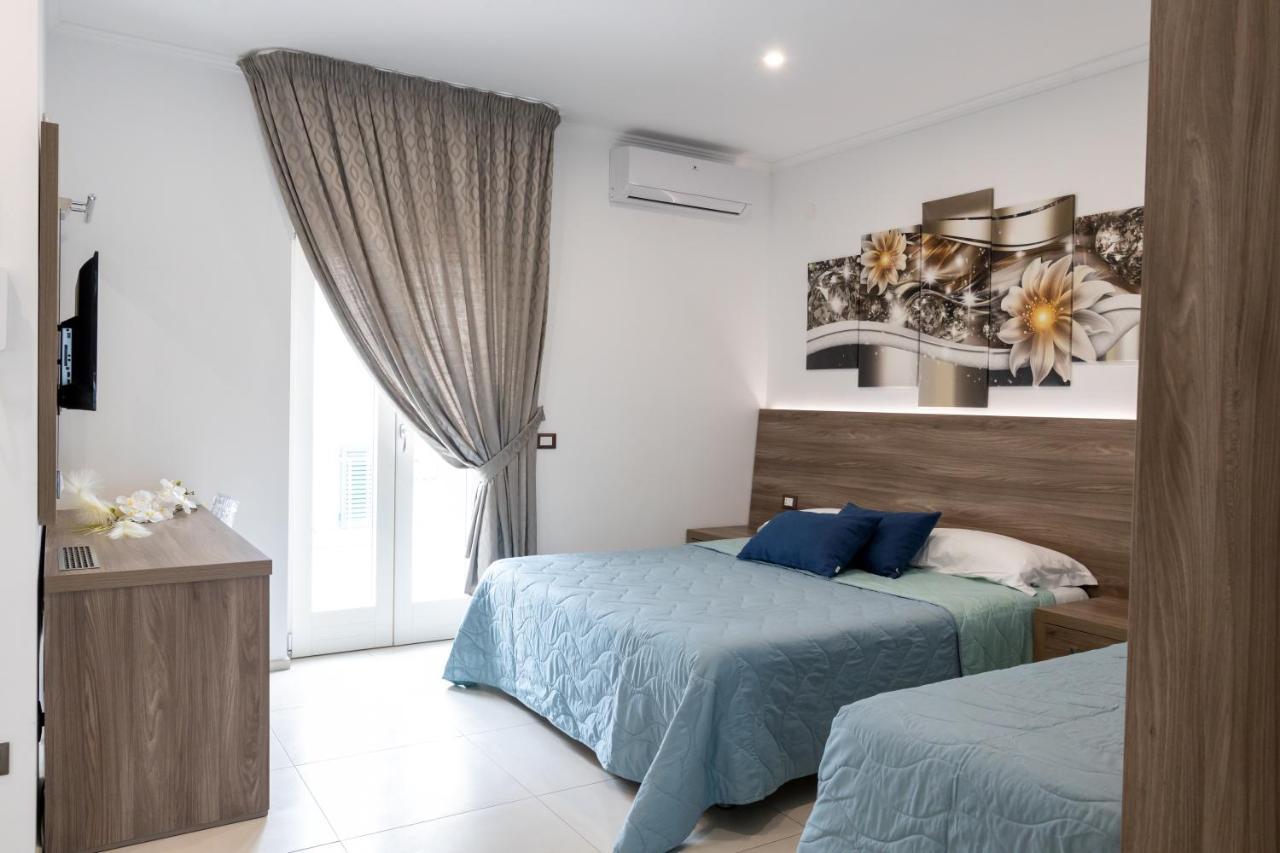 Mary VI Rooms Peschici Kültér fotó